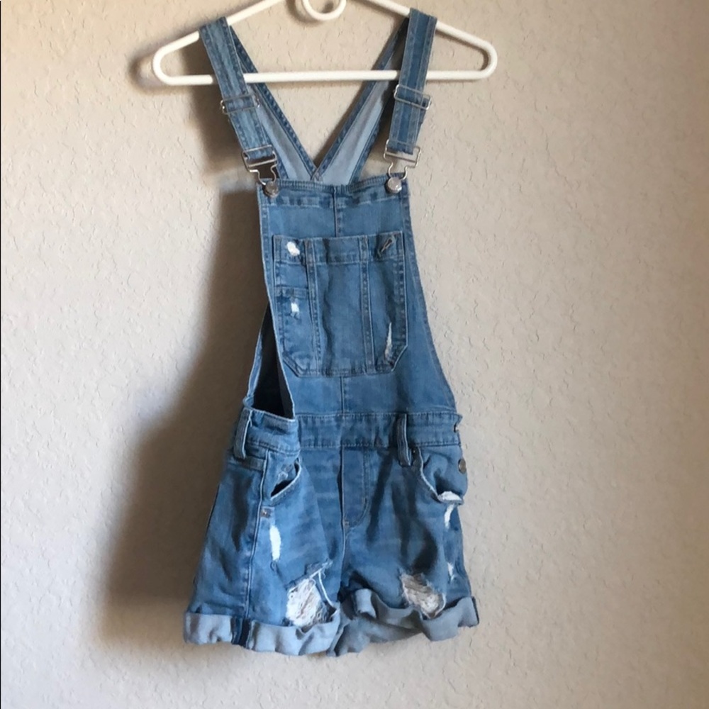 Overall shorts
